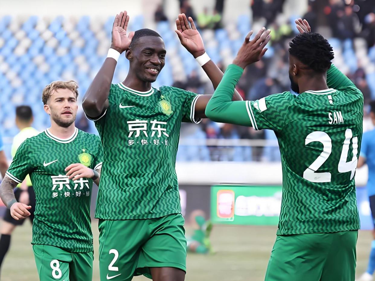 爱游戏-包含社区盾赛程吃紧；北京国安今夜伤情更新；压力陡增；身体对抗强度拉满的词条