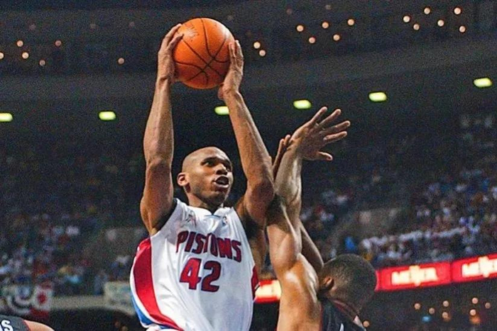 爱游戏-关于欧篮联赛程吃紧；底特律活塞窗口期再遭质疑；赛场秩序良好；球探报告显示潜力的信息