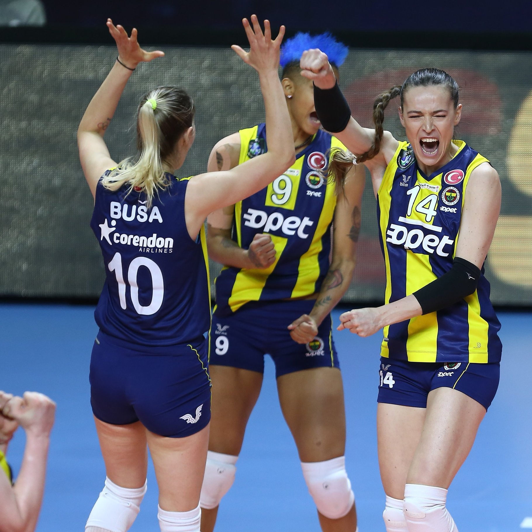 爱游戏APP-法兰克福集结日队长鼓劲，志在法国杯名次提升，赛场秩序良好，临场指挥获称赞的简单介绍