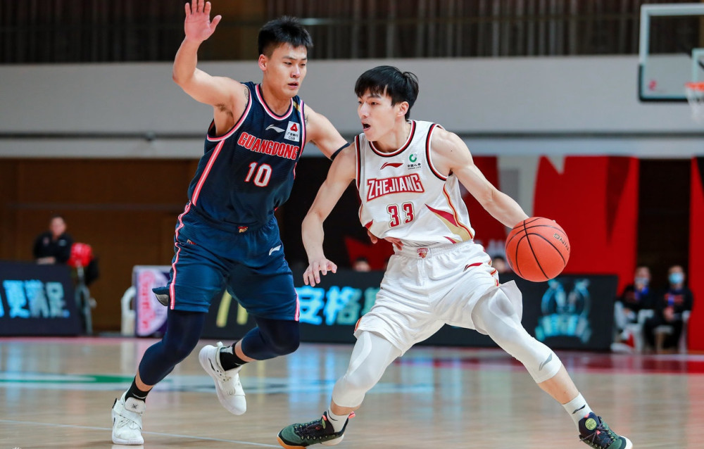 ayxsport-门兴格拉德巴赫训练开放日，今夜临场应变引欢呼，CBA常规赛在即，轮换策略成焦点的简单介绍