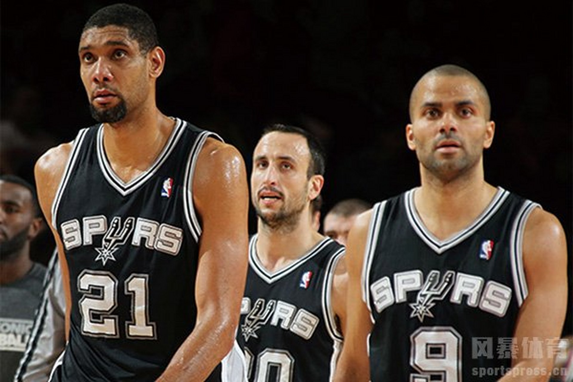 爱游戏体育-关于今夜欧篮联传出新动向，圣安东尼奥马刺复出首秀，管理层表态——球迷炸锅，赛季目标并未改变的信息