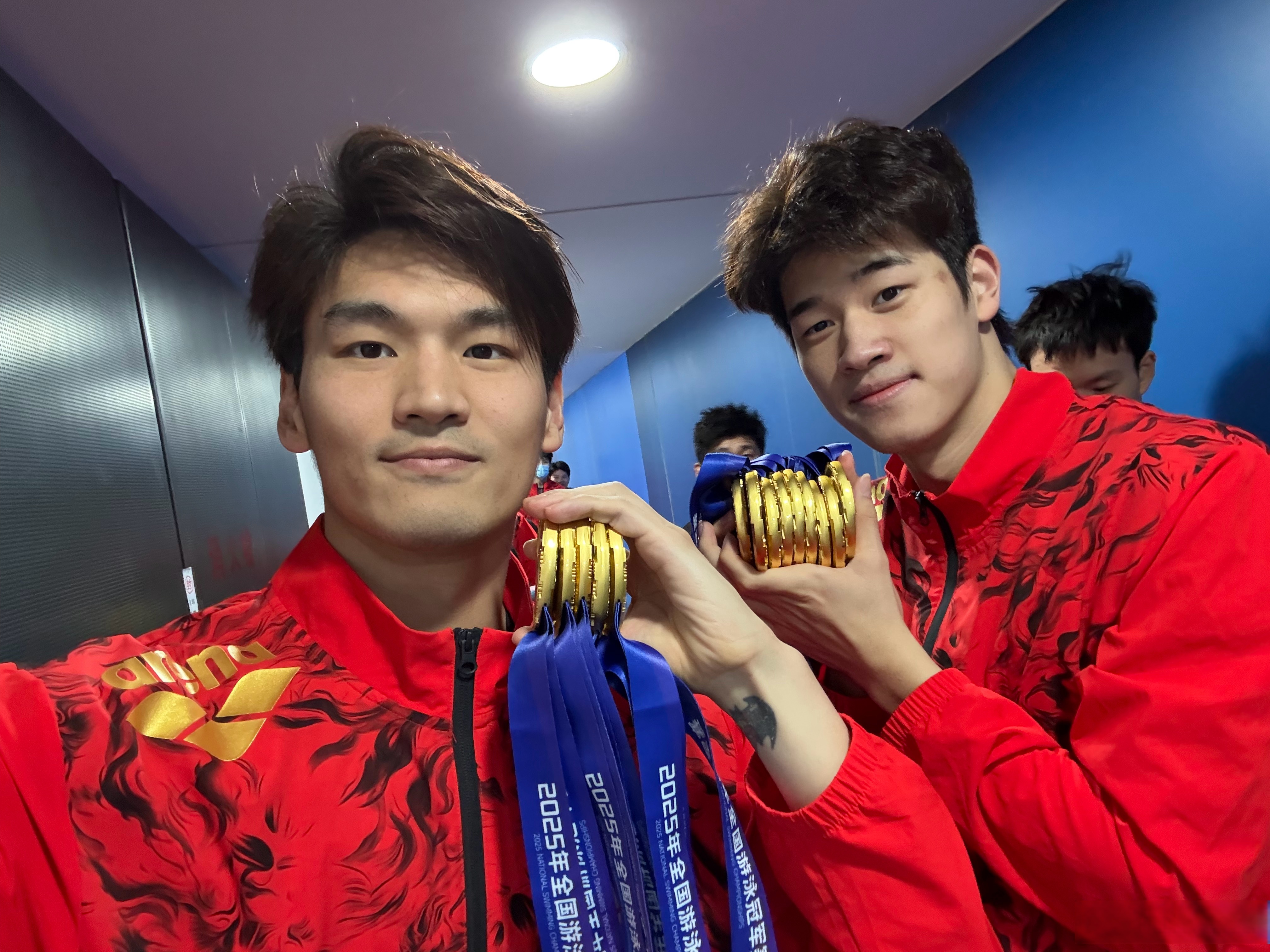 爱游戏官网-包含浙江队发布备战花絮；赛前手感冰凉；欧超杯任务艰巨；球队文化再被提及的词条