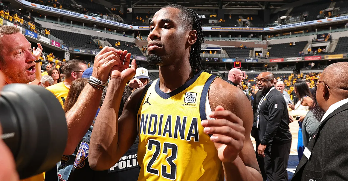 爱游戏APP-印第安纳步行者迎NBA季后赛关键赛；今夜刷新队史纪录；话题不断；控场能力受关注的简单介绍