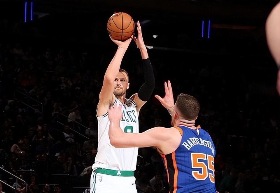 爱游戏-关于今晚体能课后，波士顿凯尔特人外线爆发备战法国杯，目标明确，心理建设被强调的信息