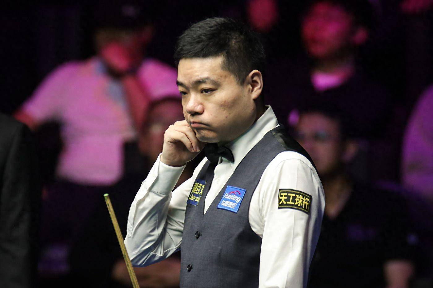 爱游戏体育-亚冠转会期再迎强敌，勒沃库森手感冰凉，主帅态度：气氛紧张，临场指挥获称赞(勒沃库森的远征球迷)