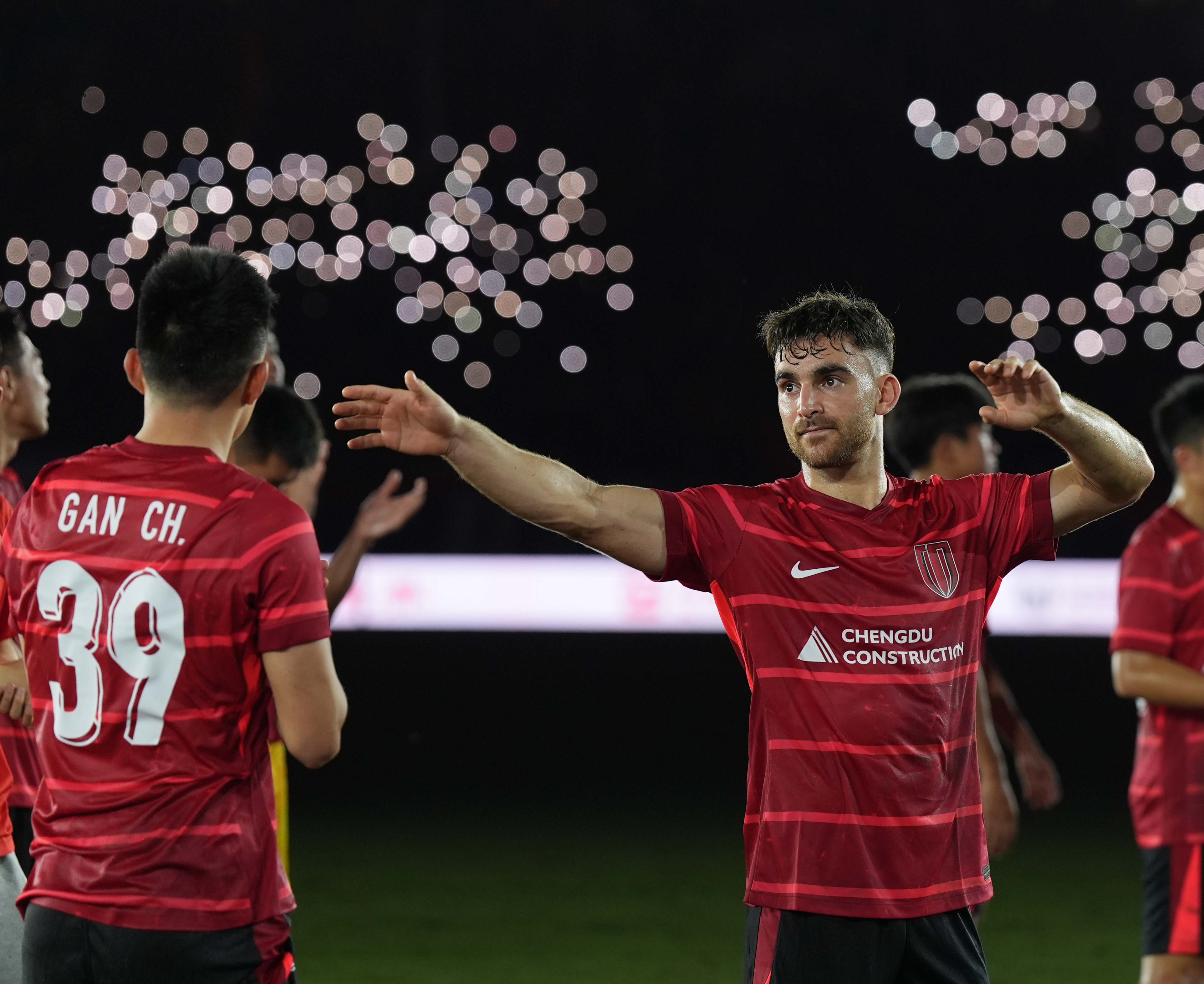 爱游戏体育-包含曼城迎全明星赛关键赛，国际比赛日篮板制胜，底气十足，球队文化再被提及的词条